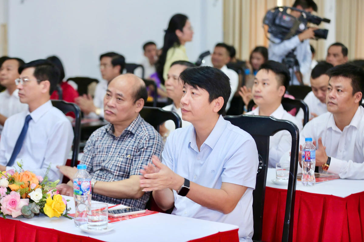 Các đại biểu dự hội nghị. Ảnh: Đình Minh.