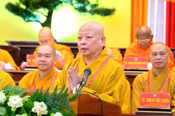 Hòa thượng Thích Lệ Trang phát biểu khai mạc ngày thứ nhất Đại hội. Ảnh: BGN.