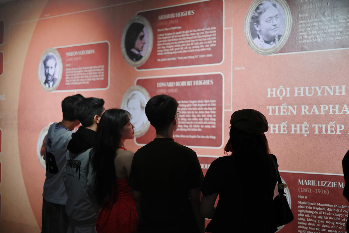 Với sự tập trung rõ nét, người xem ôn lại hành trình hình thành một phong trào kinh điển, từ đó lan tỏa trải nghiệm cảm thụ giàu tính đương đại.