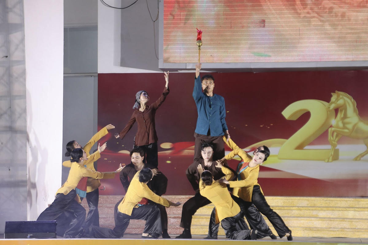 Tiết mục biểu diễn tại chương trình