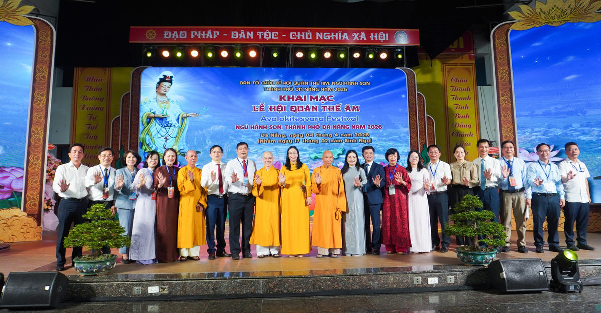 Trang nghiêm nghi lễ tại Lễ hội Quán Thế Âm Ngũ Hành Sơn Đà Nẵng