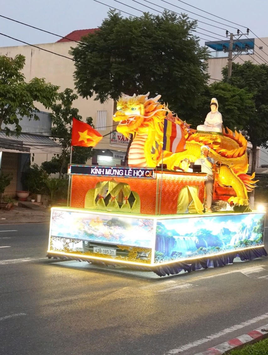 Trang nghiêm nghi lễ tại Lễ hội Quán Thế Âm Ngũ Hành Sơn Đà Nẵng