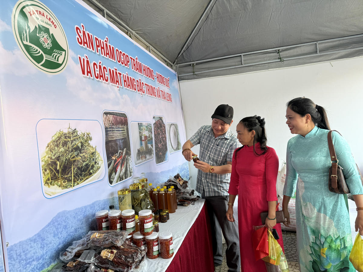 Sản vật miền núi Trà Leng, Hiệp Đức hút khách tại Lễ hội Cầu ngư biển Đà Nẵng
