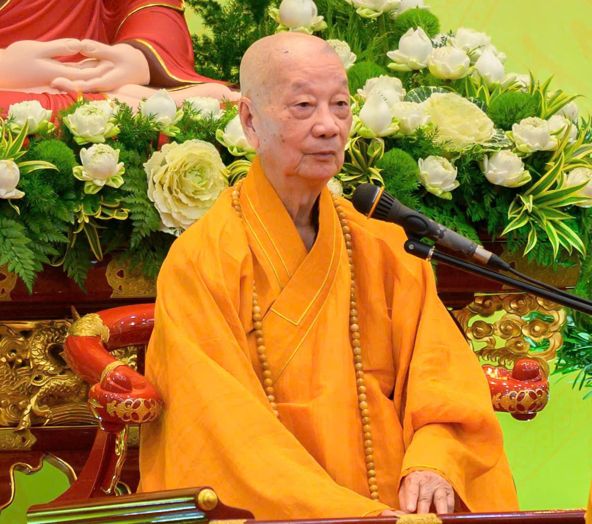 Đại lão Hòa thượng Thích Trí Quảng phát biểu tại đại hội. Ảnh: Q.Đ.