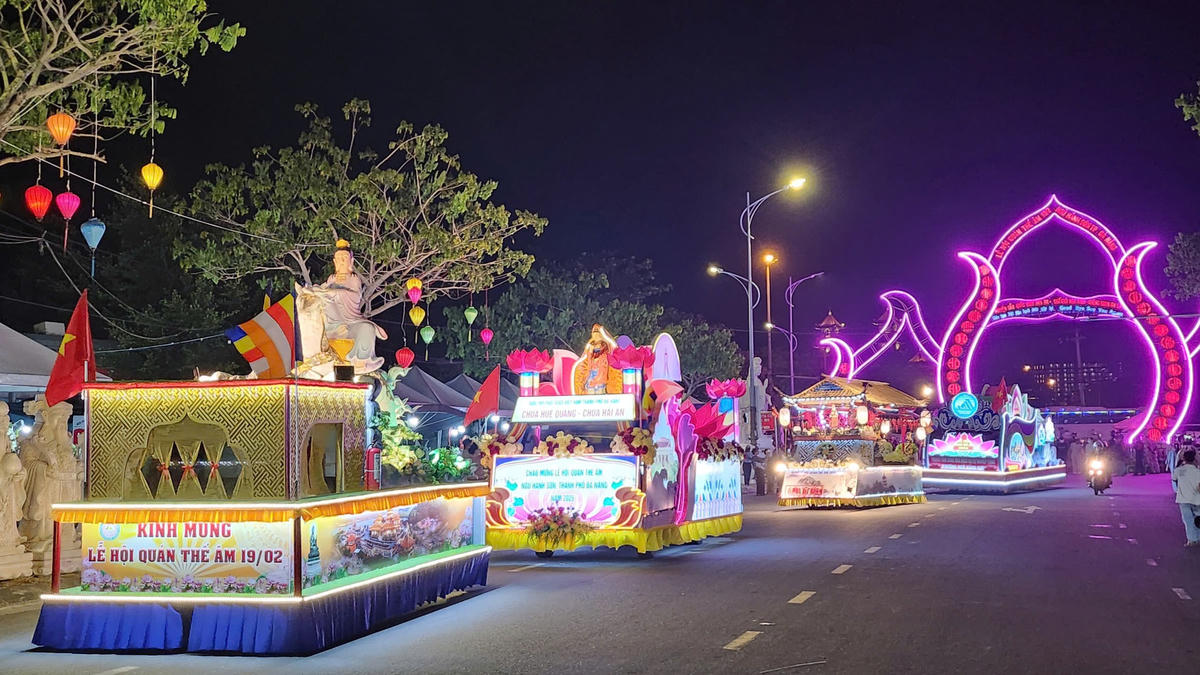 Trang nghiêm nghi lễ tại Lễ hội Quán Thế Âm Ngũ Hành Sơn Đà Nẵng