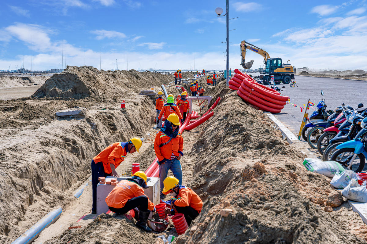 Công trường thi công tại siêu dự án lấn biển Cần Giờ, TP Hồ Chí Minh. Ảnh: TL.