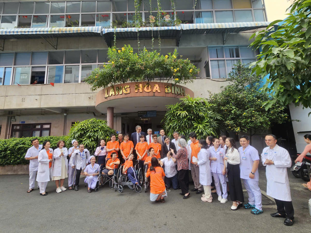 TP Hồ Chí Minh: Trao 45 suất học bổng cho các nạn nhân chất độc da cam/dioxin và trẻ mồ côi