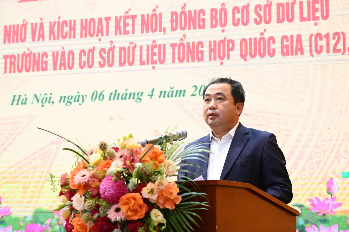 Ông Trần Đức Thắng, Ủy viên Bộ Chính trị, Bộ trưởng Bộ NNMT phát biểu khai mạc. Ảnh: K.C