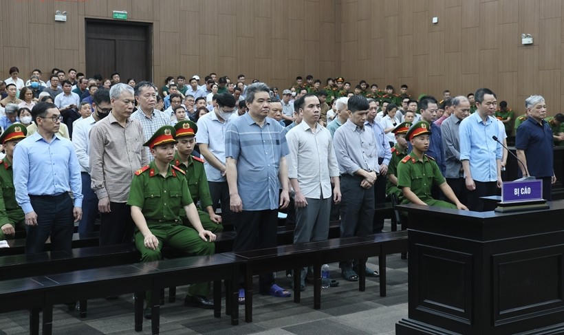 Các bị cáo tại tòa.