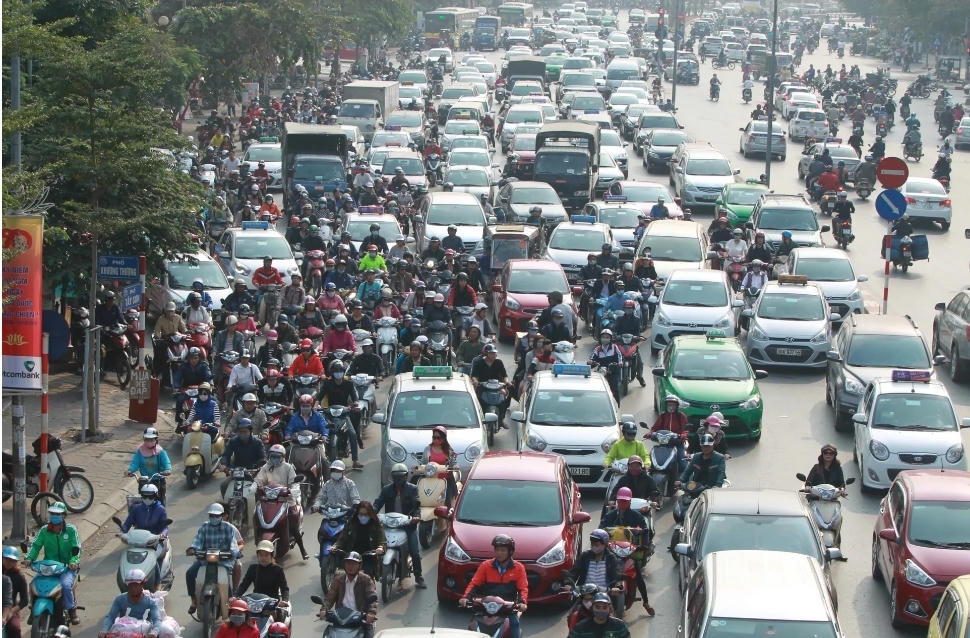 Việc cấm xe xăng từ 1/7/2026 được thí điểm theo vùng, kiểm soát khí thải ô tô, xe mô tô, xe gắn máy có lộ trình. Ảnh: Đạt Lê