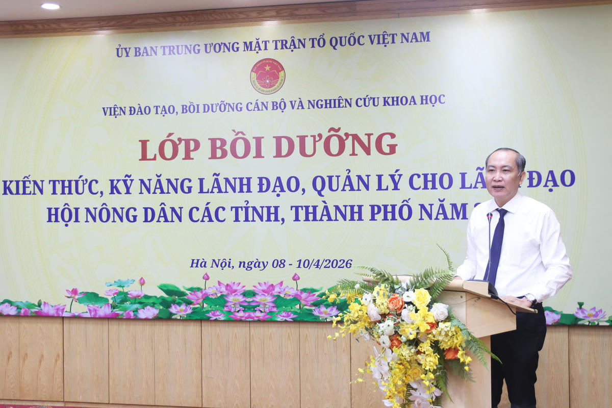 Ông Phan Như Nguyện – Phó Chủ tịch Thường trực Trung ương Hội Nông dân Việt Nam&nbsp;phát biểu tại lễ khai giảng.