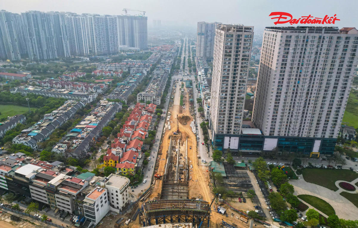 Nút giao 2.400 tỷ đồng trên Đại lộ Thăng Long dần hiện rõ hình hài