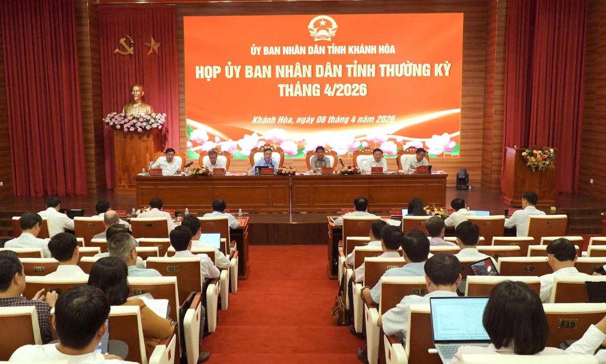 Quang cảnh cuộc họp. 