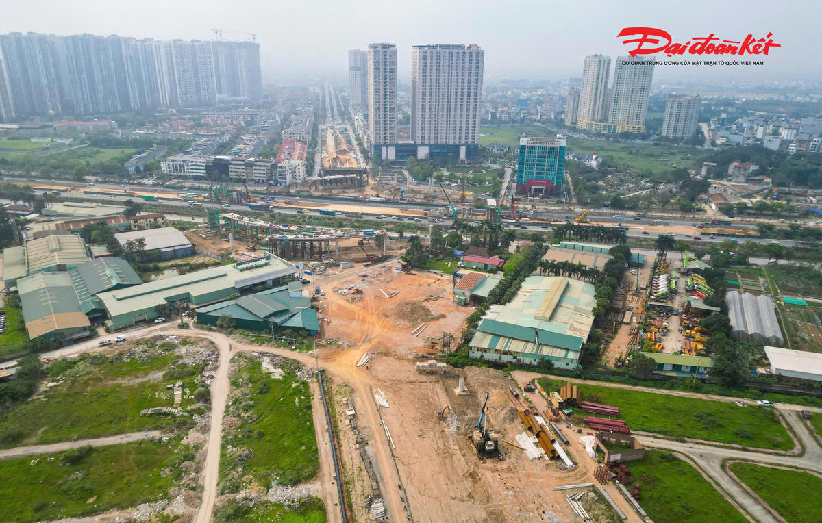 Nút giao 2.400 tỷ đồng trên Đại lộ Thăng Long dần hiện rõ hình hài