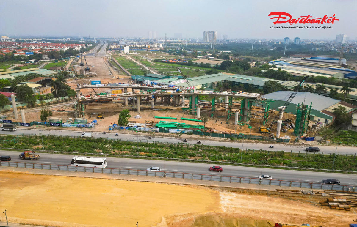 Nút giao 2.400 tỷ đồng trên Đại lộ Thăng Long dần hiện rõ hình hài