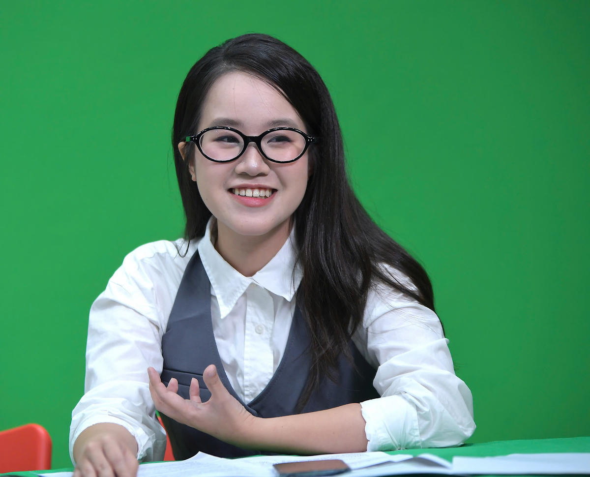 Sinh viên Lương Nhật Linh – Bí thư Liên chi đoàn, Thủ khoa K43 Học viện Báo chí và Tuyên truyền. Ảnh: Phạm Sỹ