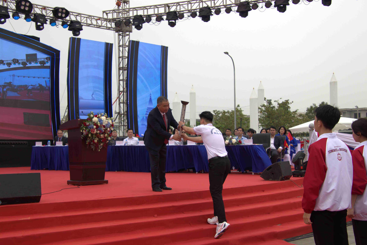 Giao lưu văn hóa - thể thao Hiệp hội các Trường Đại học kinh tế Nga Việt