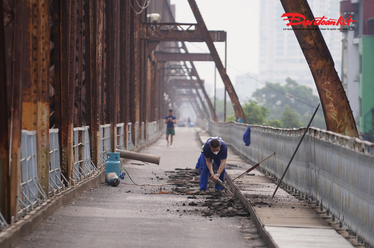 Công trường cầu Long Biên: Chạy nước rút hồi sinh biểu tượng trăm năm