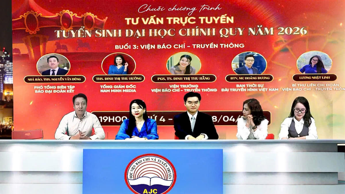 Livestream tư vấn tuyển sinh đã thu hút hơn 35.000 lượt xem. Ảnh: Phạm Sỹ