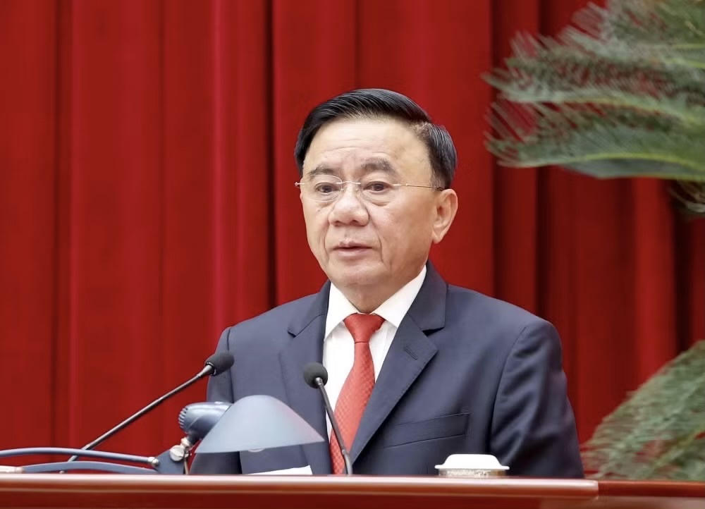 Thường trực Ban Bí thư Trần Cẩm Tú lên đường thăm chính thức Lào và Campuchia