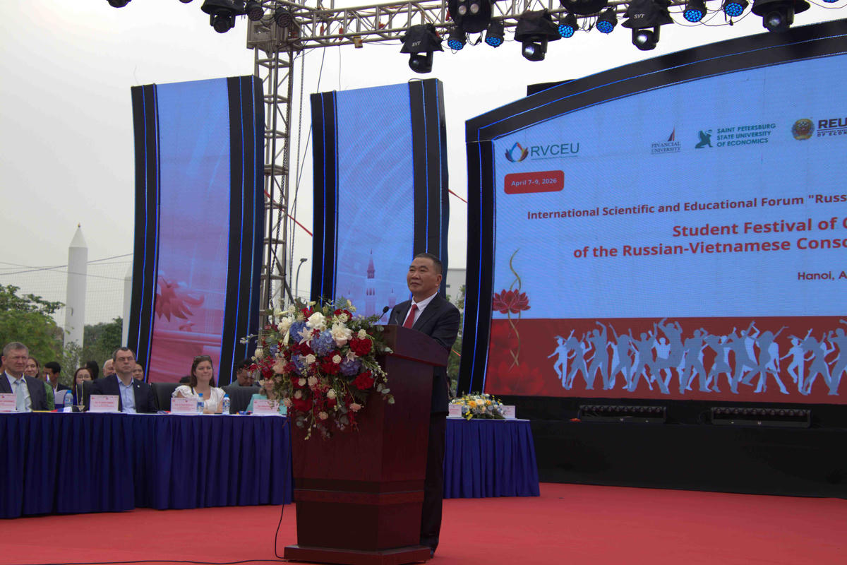 PGS.TSKH Bùi Xuân Biên, Chủ tịch Hội đồng quản trị FBU phát biểu chào mừng.&nbsp; &nbsp; Ảnh: Đức Tâm.