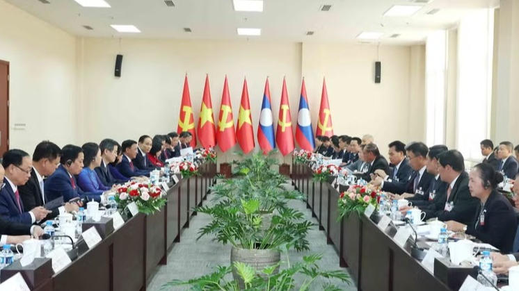 Làm sâu sắc hơn nữa nội hàm “gắn kết chiến lược” trong quan hệ Việt Nam-Lào