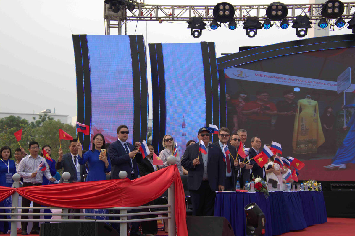 Giao lưu văn hóa - thể thao Hiệp hội các Trường Đại học kinh tế Nga Việt