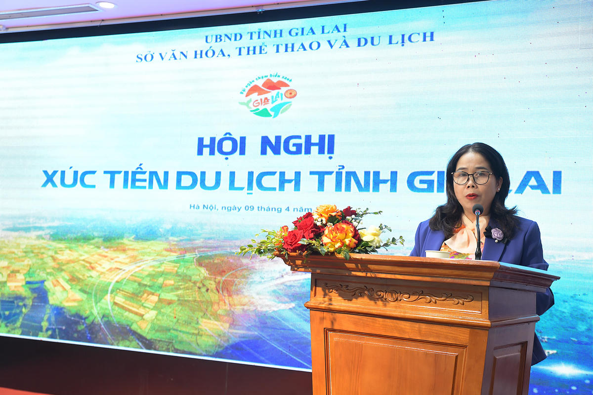 Bà Đỗ Thị Diệu Hạnh – Giám đốc Sở Văn hóa, Thể thao và Du lịch tỉnh Gia Lai phát biểu khai mạc và Giới thiệu các hoạt động, sự kiện tiêu biểu trong thời gian tới và định hướng phát triển du lịch của tỉnh Gia Lai.