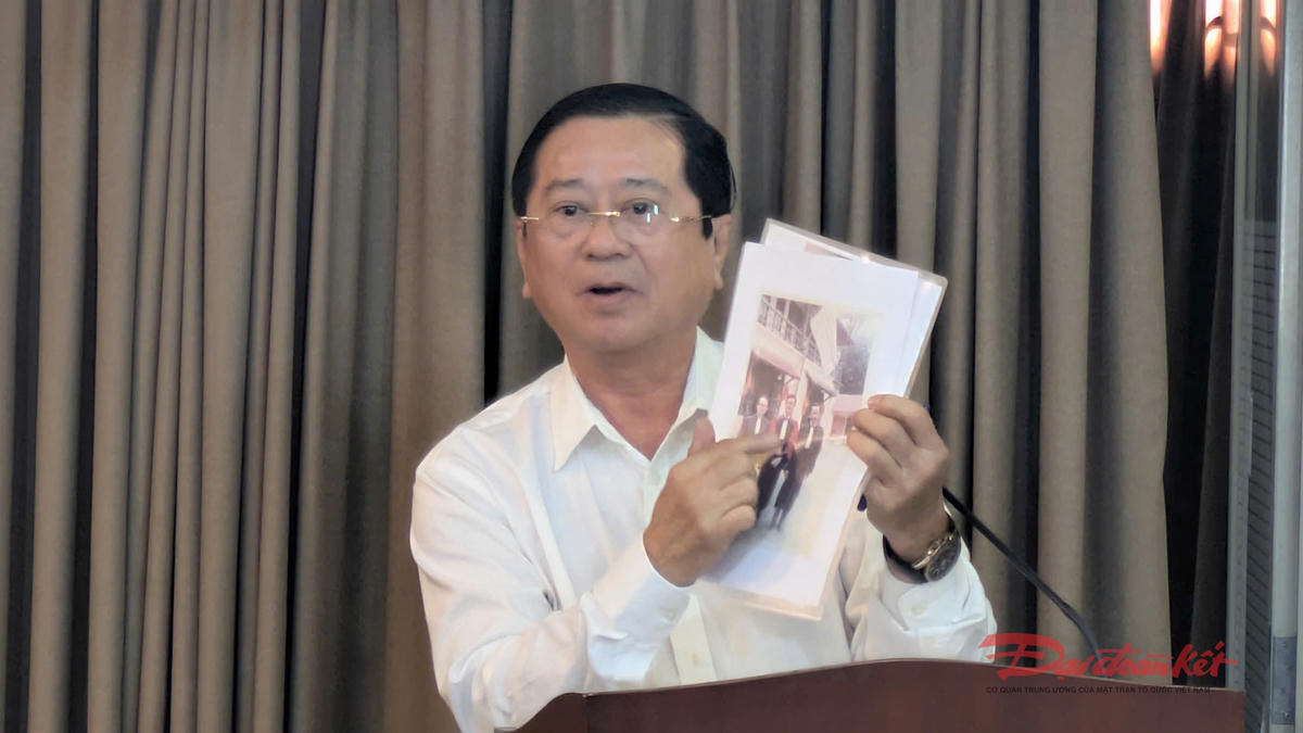 Luật sư Nguyễn Văn Hậu phát biểu tại hội thảo. Ảnh: A.T