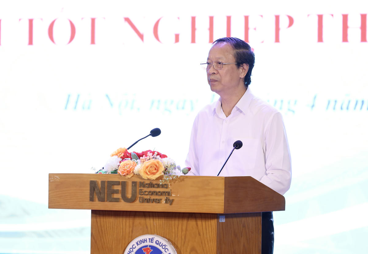 Thứ trưởng Bộ GDĐT Phạm Ngọc Thưởng.