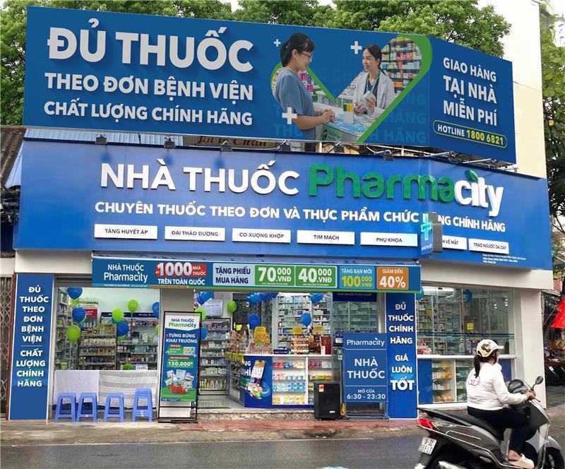 Người dân có thể tìm hiểu các dòng sản phẩm sát khuẩn bề mặt và vệ sinh cá nhân an toàn cho trẻ tại hệ thống nhà thuốc Pharmacity để hỗ trợ phòng dịch hiệu quả.