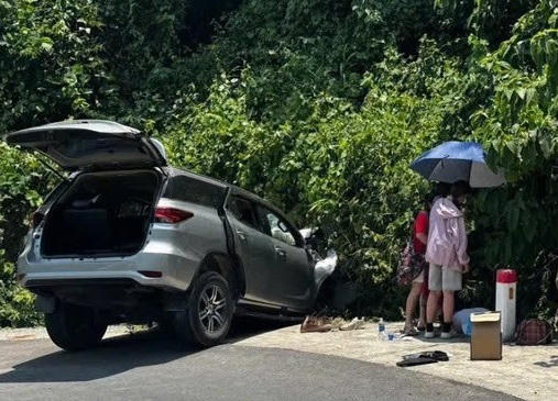 Hiện trường vụ tai nạn giao thông trên đường đèo Hòn Bà.