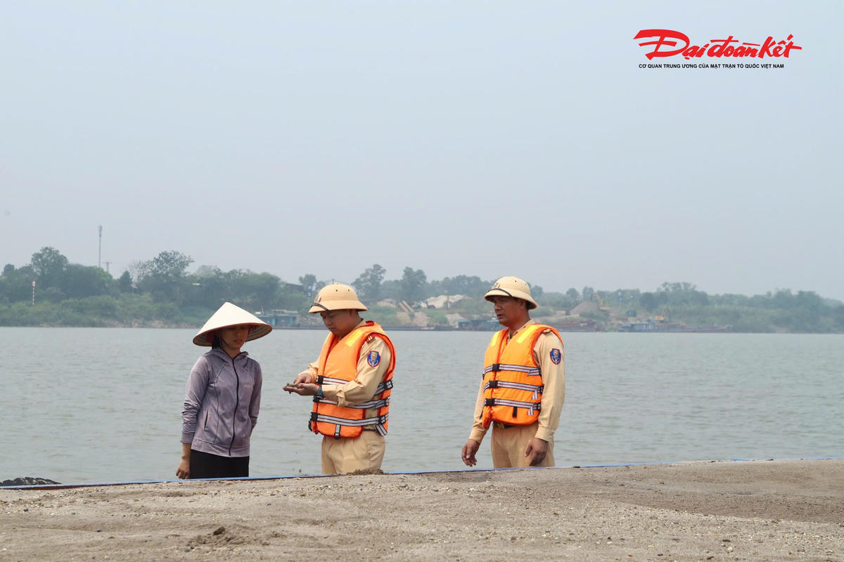 Hà Nội tăng cường kiểm soát giao thông đường thủy trước mùa mưa bão