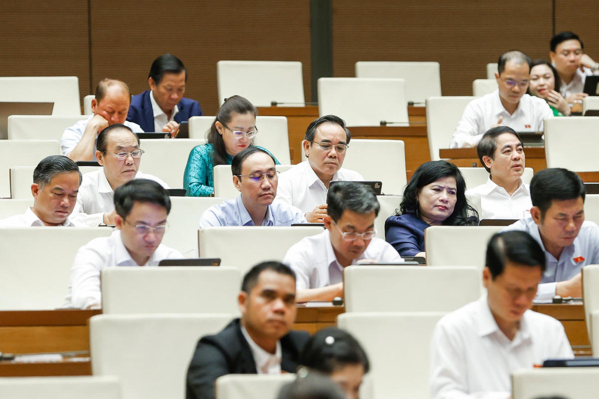 Các đại biểu tham dự phiên thảo luận chiều 11/4