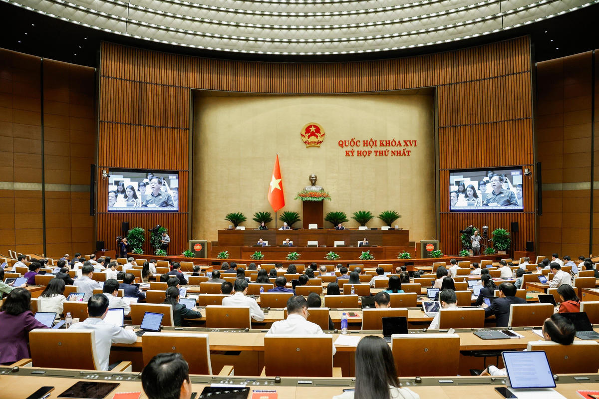 Các đại biểu tham dự phiên thảo luận sáng 11/4 (Ảnh: Quang Vinh)