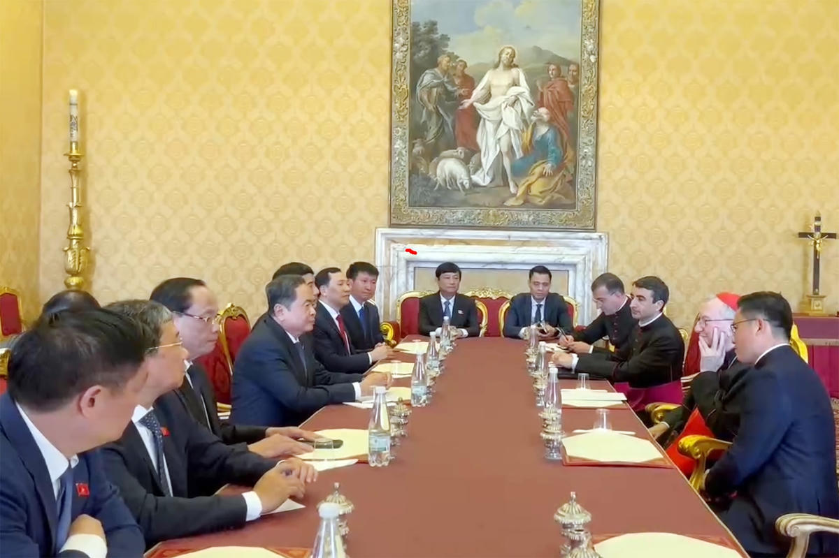 Chủ tịch Quốc hội Trần Thanh Mẫn hội kiến Thủ tướng Tòa thánh Vatican Pietro Parolin
