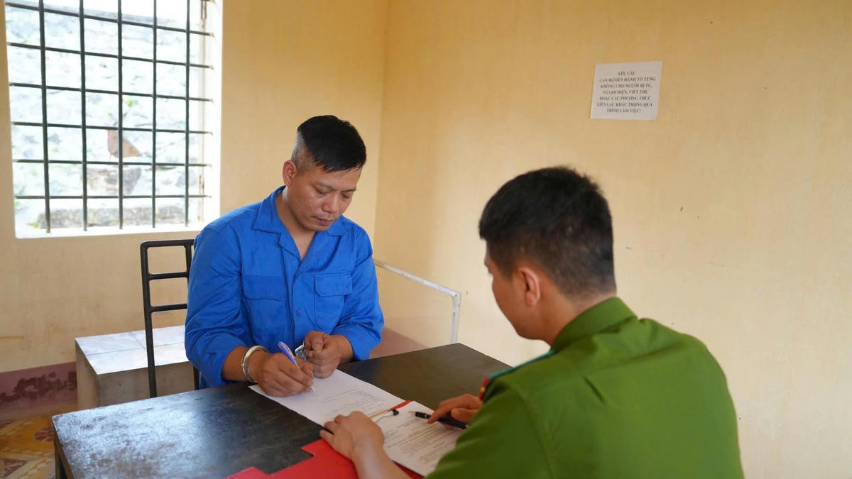 Đối tượng Thắng tại Cơ quan điều tra. Ảnh: CACC.