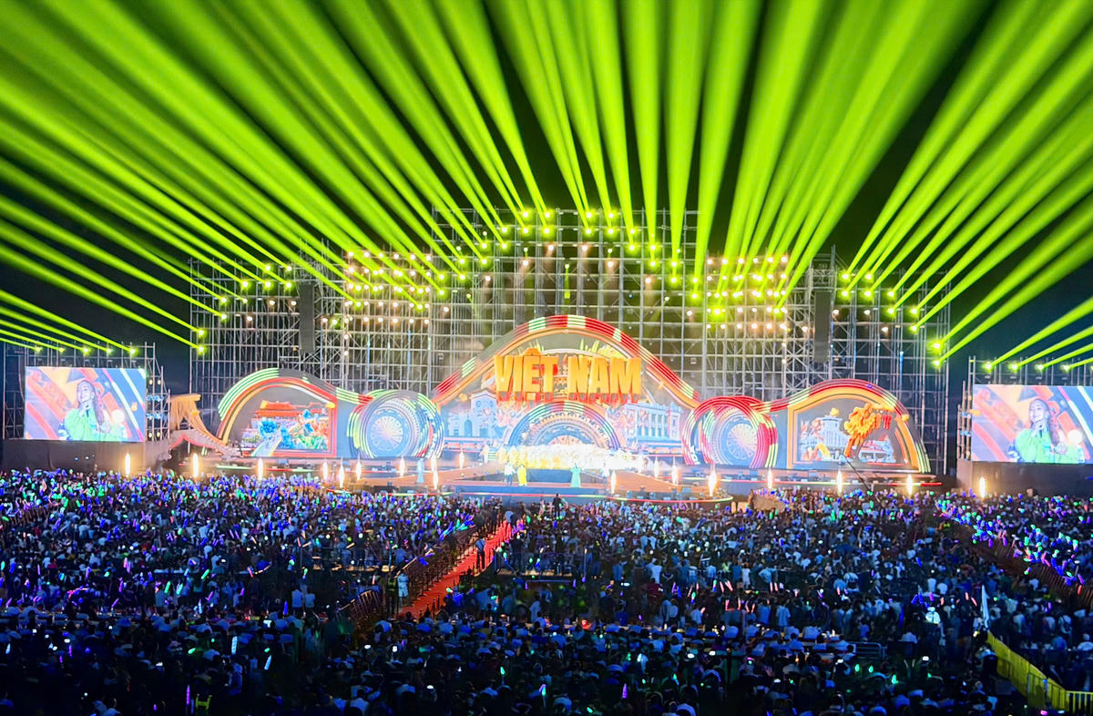 Hàng vạn người hòa mình trong 'Thanh âm kỷ nguyên mới'