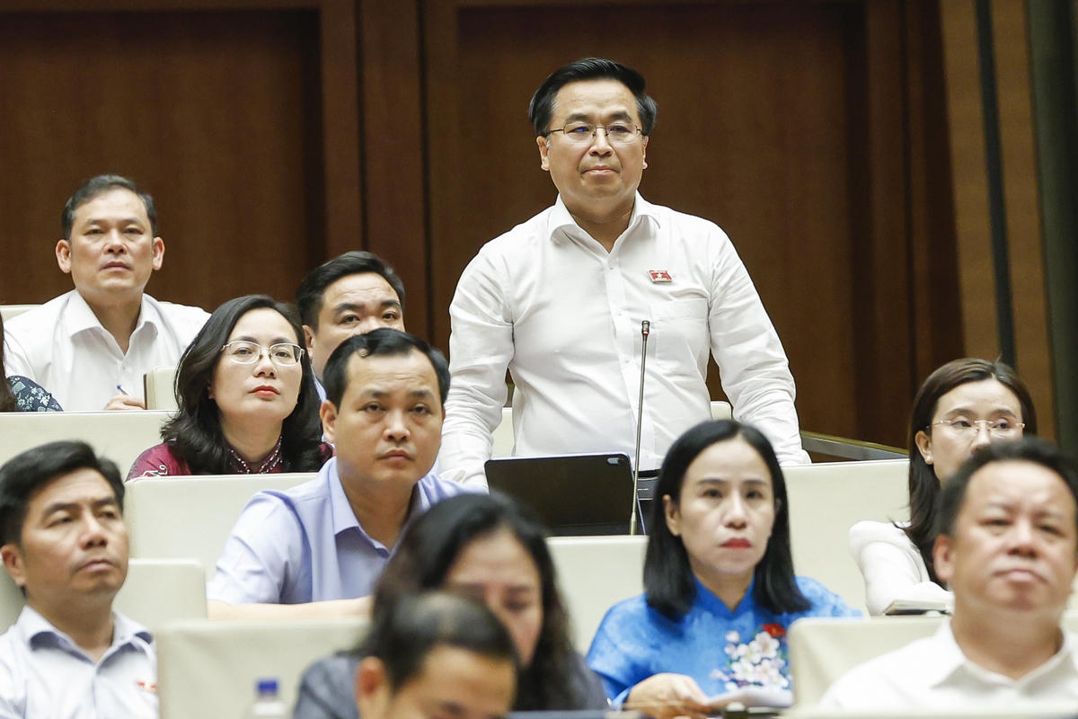 Đại biểu Bùi Xuân Hải - Đoàn ĐBQH TP. Hải Phòng phát biểu