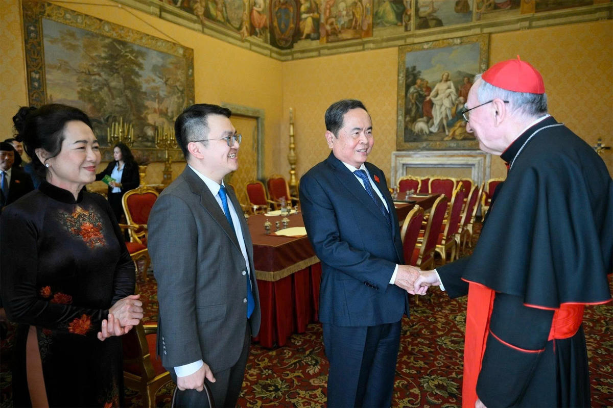 Chủ tịch Quốc hội Trần Thanh Mẫn hội kiến Thủ tướng Tòa thánh Vatican Pietro Parolin