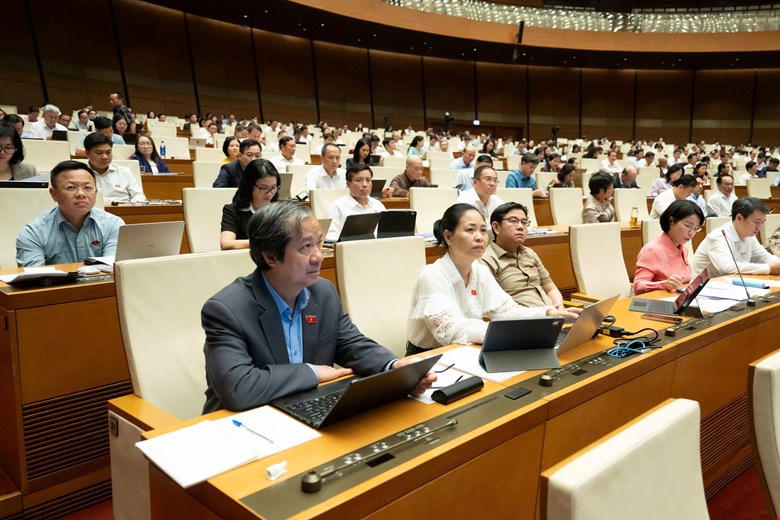 Các đại biểu Quốc hội Đoàn Hà Nội tham dự phiên thảo luận