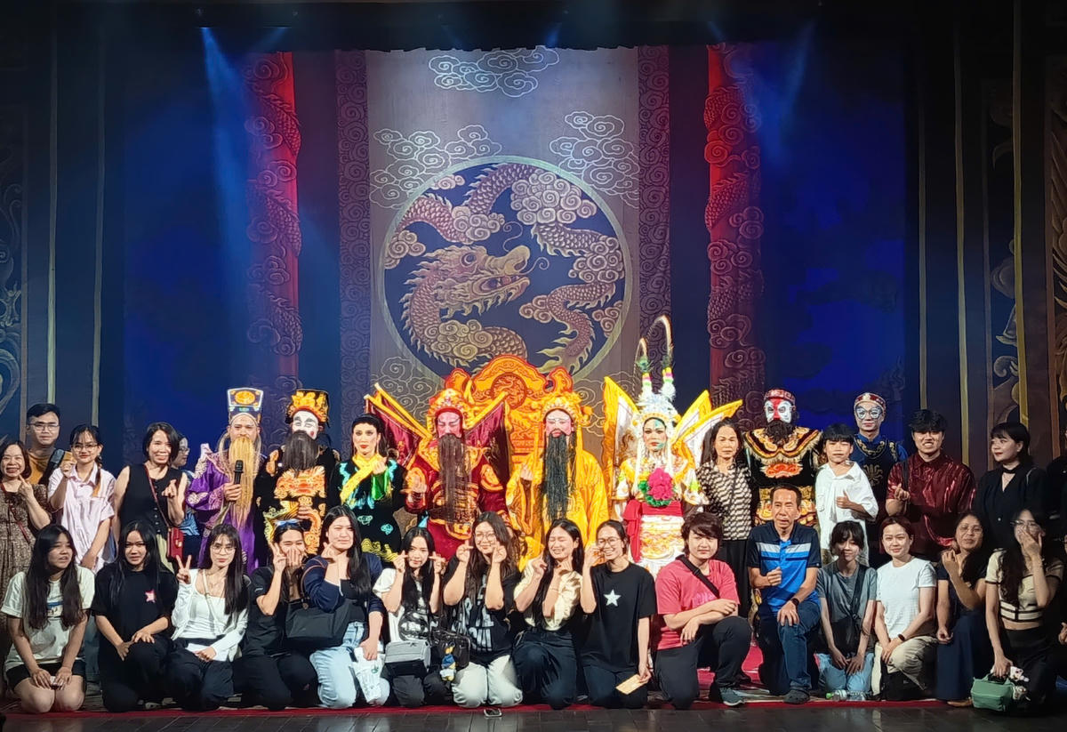 Vở diễn đã thu hút nhiều khán giả trẻ. Điều này cho thấy sức hấp dẫn của sân khấu truyền thống nói chung và nghệ thuật tuồng nói riêng trong cuộc sống đương đại. 