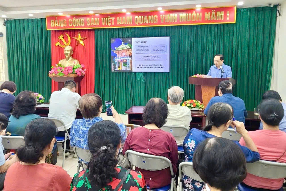 Cán bộ Mặt trận cơ sở quán triệt tinh thần Nghị quyết số 02-NQ/TW, góp phần đưa Nghị quyết vào cuộc sống.  