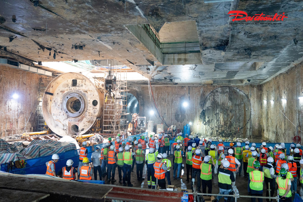 Metro Nhổn – Ga Hà Nội: Hoàn thành khoan hầm, máy đào hầm TBM thứ 2 cán đích ga S12 – Ga Hà Nội