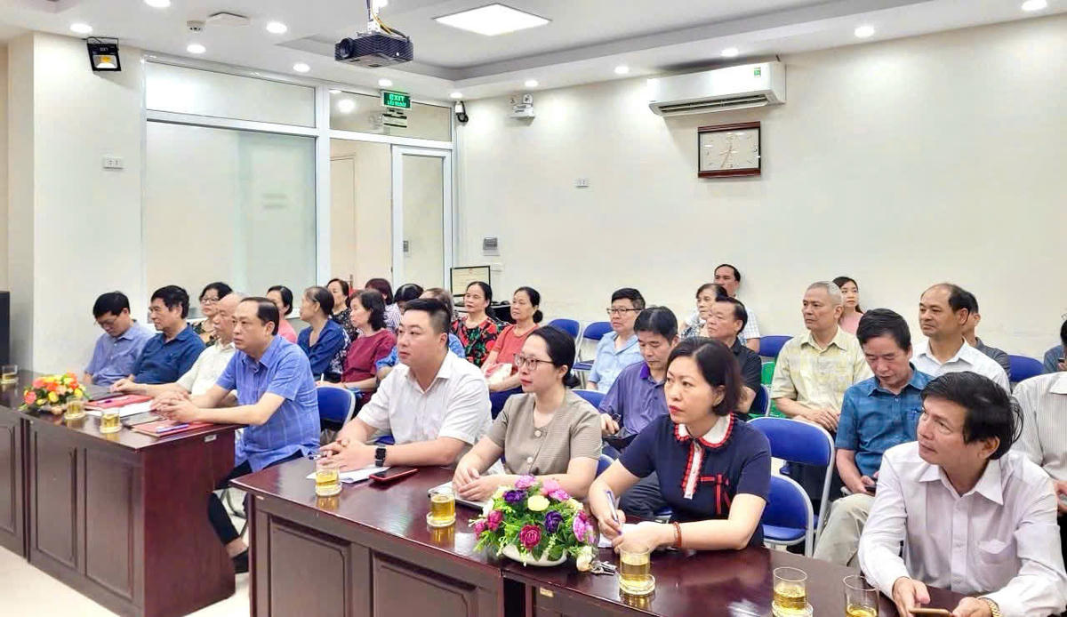 Ủy ban MTTQ Việt Nam phường Cửa Nam quán triệt Nghị quyết số 02-NQ/TW tới cán bộ Mặt trận cơ sở.&nbsp;