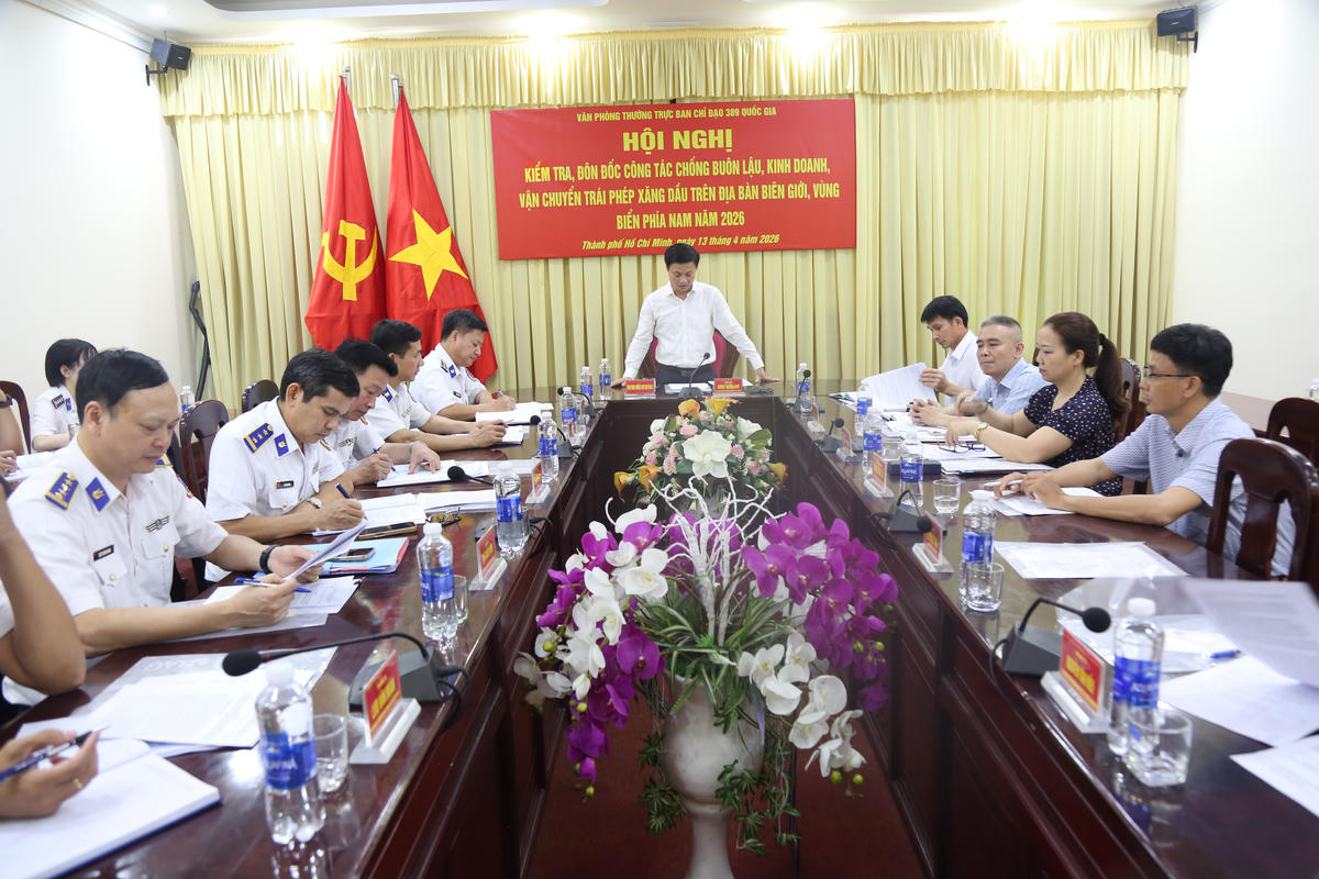 Quang cảnh buổi làm việc. Ảnh: Tiến Thành.