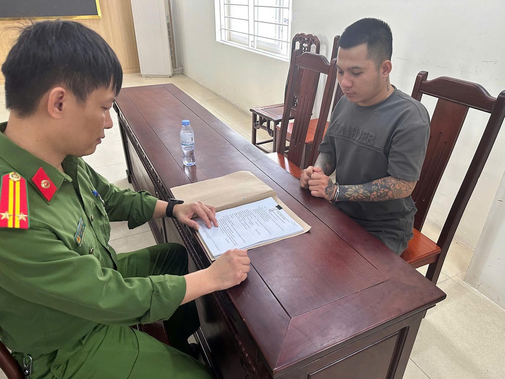 Đối tượng Trương Quyết Thăng tại cơ quan Công an. Ảnh: Công an tỉnh Nghệ An