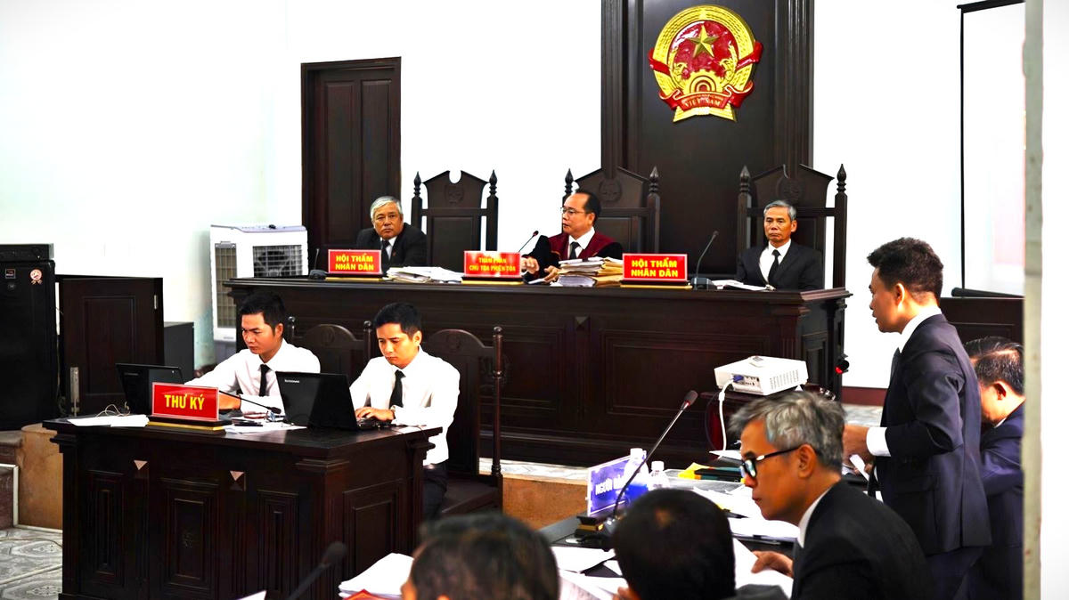 Luật sư công có trách nhiệm tham gia xử lý các vụ việc khiếu nại, tố cáo phức tạp, kéo dài. Ảnh: G.B.