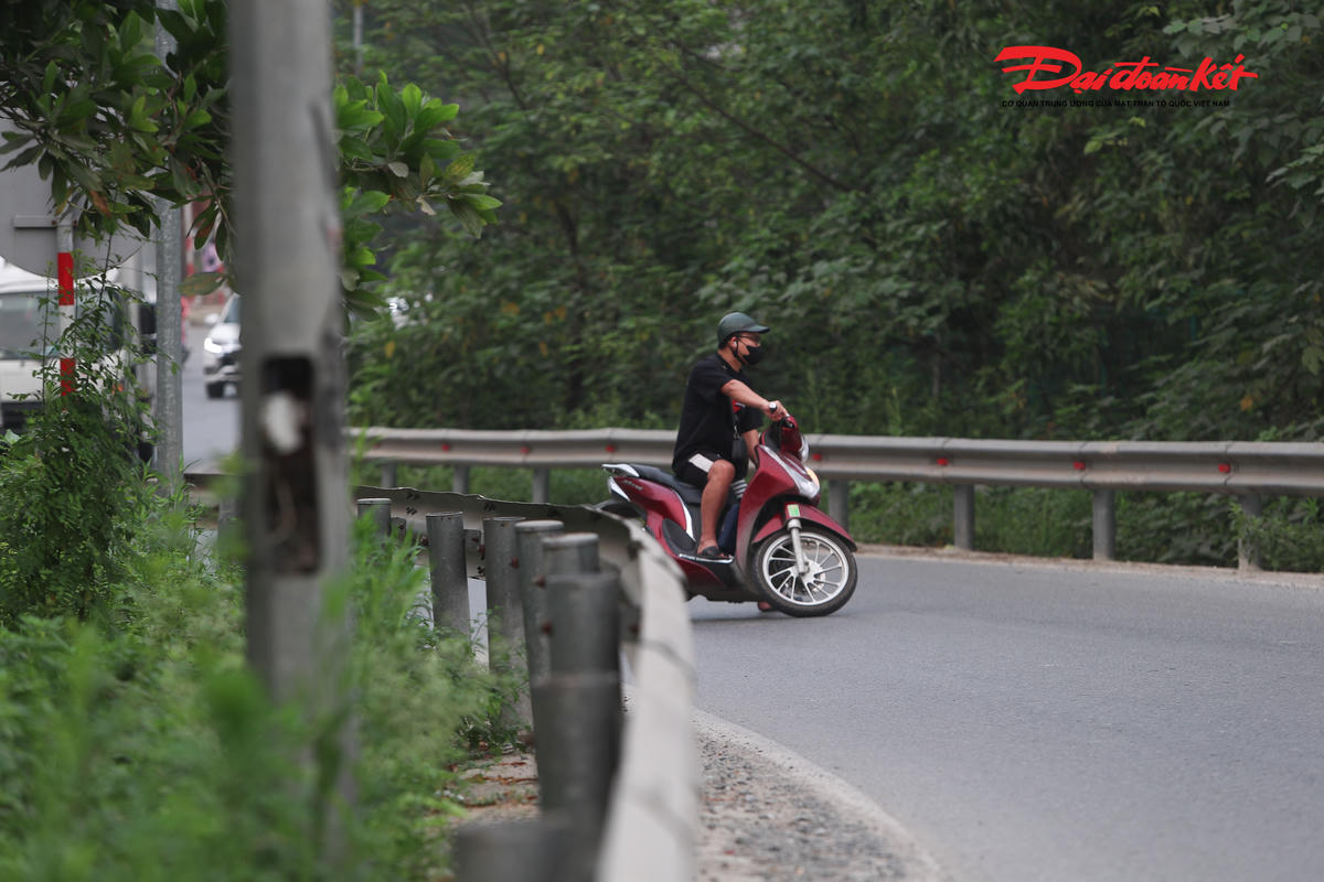 Xử lý nhiều trường hợp đi xe máy vào cao tốc Đại lộ Thăng Long