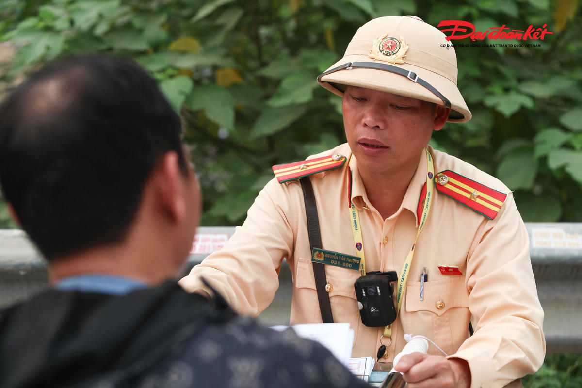 Xử lý nhiều trường hợp đi xe máy vào cao tốc Đại lộ Thăng Long